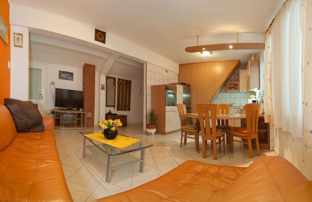 Centar Palace Apartment スプリト 部屋 写真